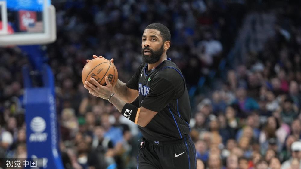 入行全靠詹姆斯？这个NBA现役第一记者怎么养成.